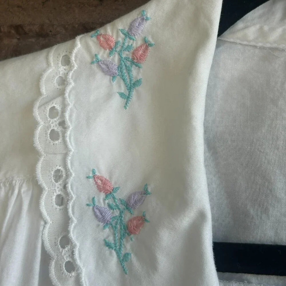 Outback Red Vintage White Floral Embroidered Collar Cottagecore Blouse Medium - Picture 3 of 6